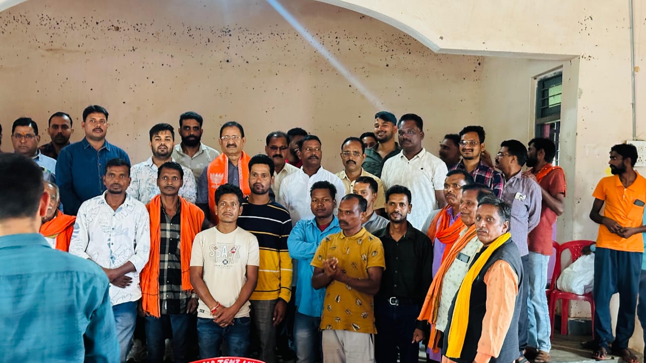 लुण्ड्रा -भाजपा सदस्यता अभियान  को लेकर जिला अध्यक्ष सरगुजा ने . दिए महत्वपूर्ण टिप्स 